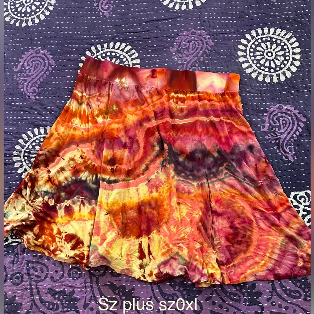 Plus size 0xl beautiful handmade flowy tie dye skirt